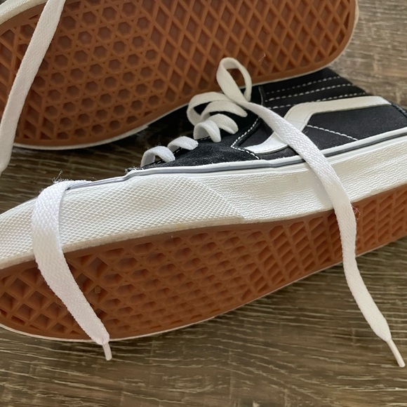 Vans size 7high top black/white- worn twice! - Picture 3 of 4